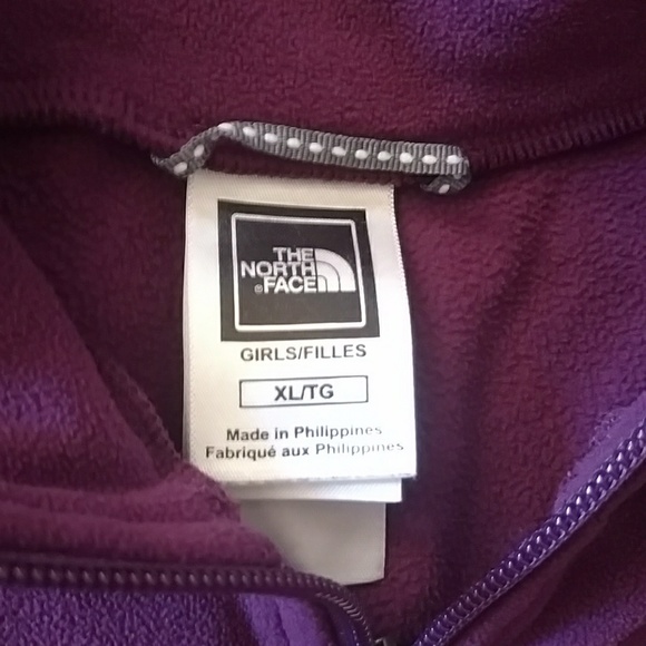 The North Face Purple Pull Over - Picture 3 of 4